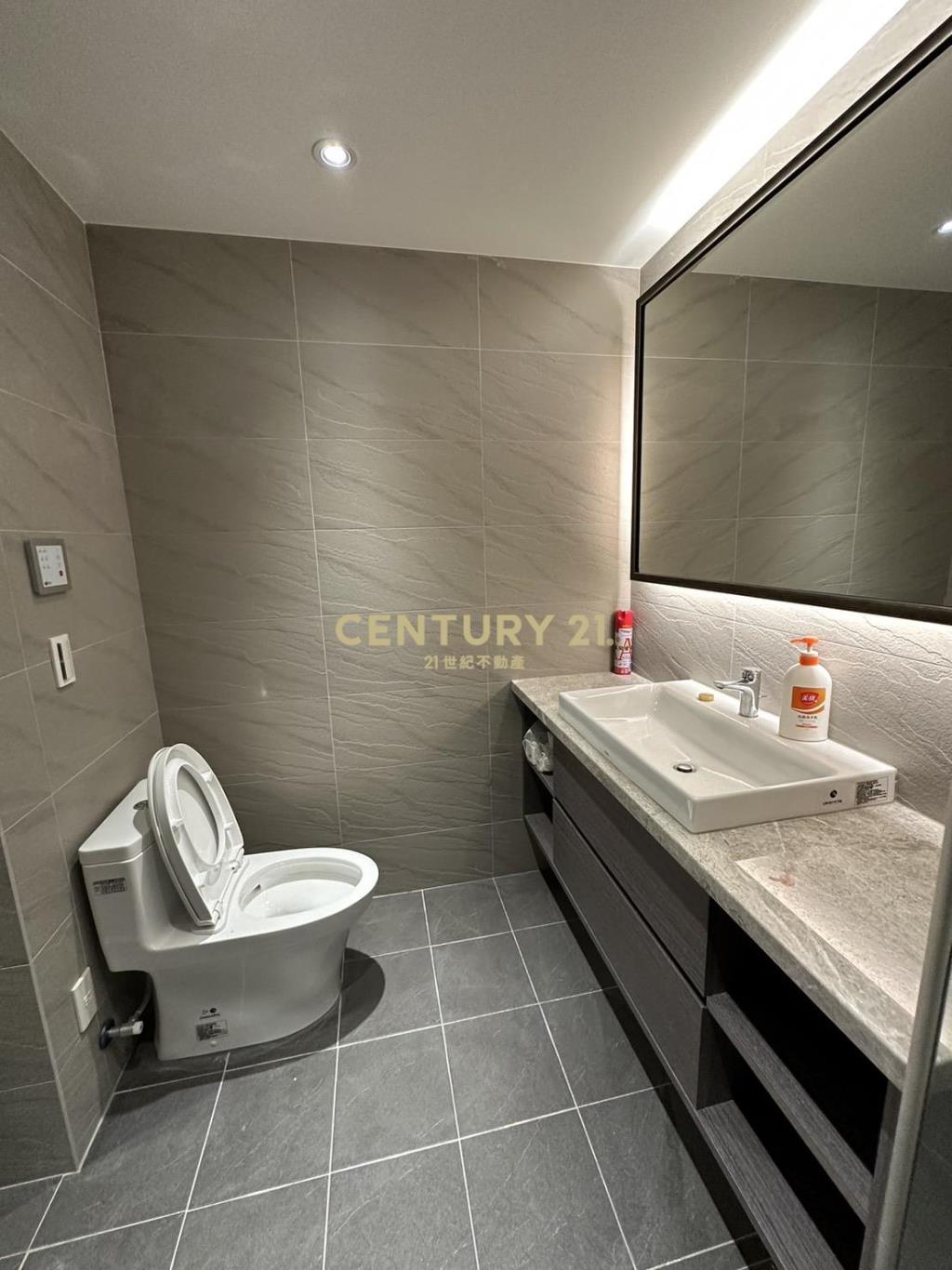 山丘小墅時尚精品宅