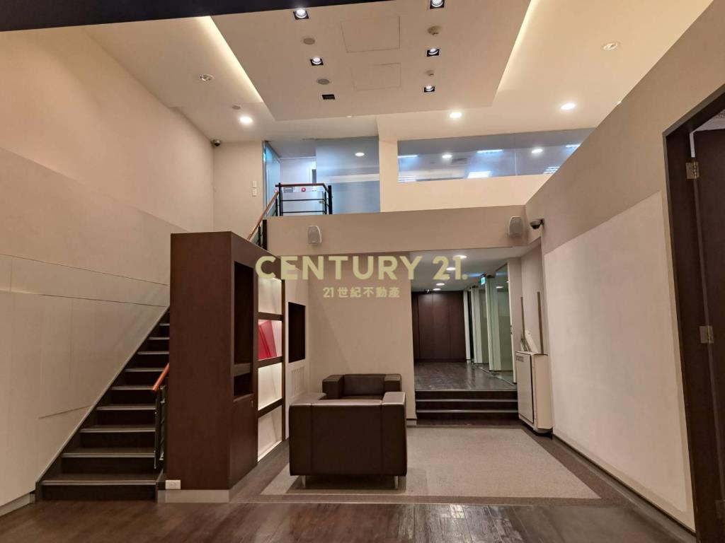 正敦化南路稀有豪華黃金收租店面