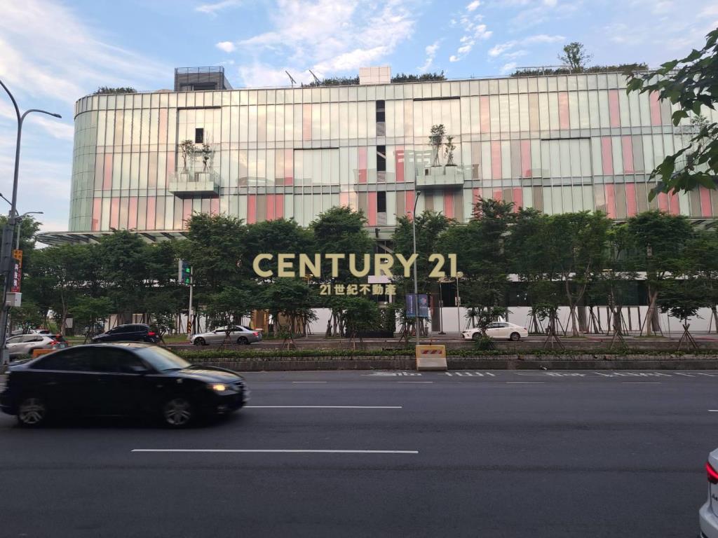 大巨蛋正對面精華商圈店面