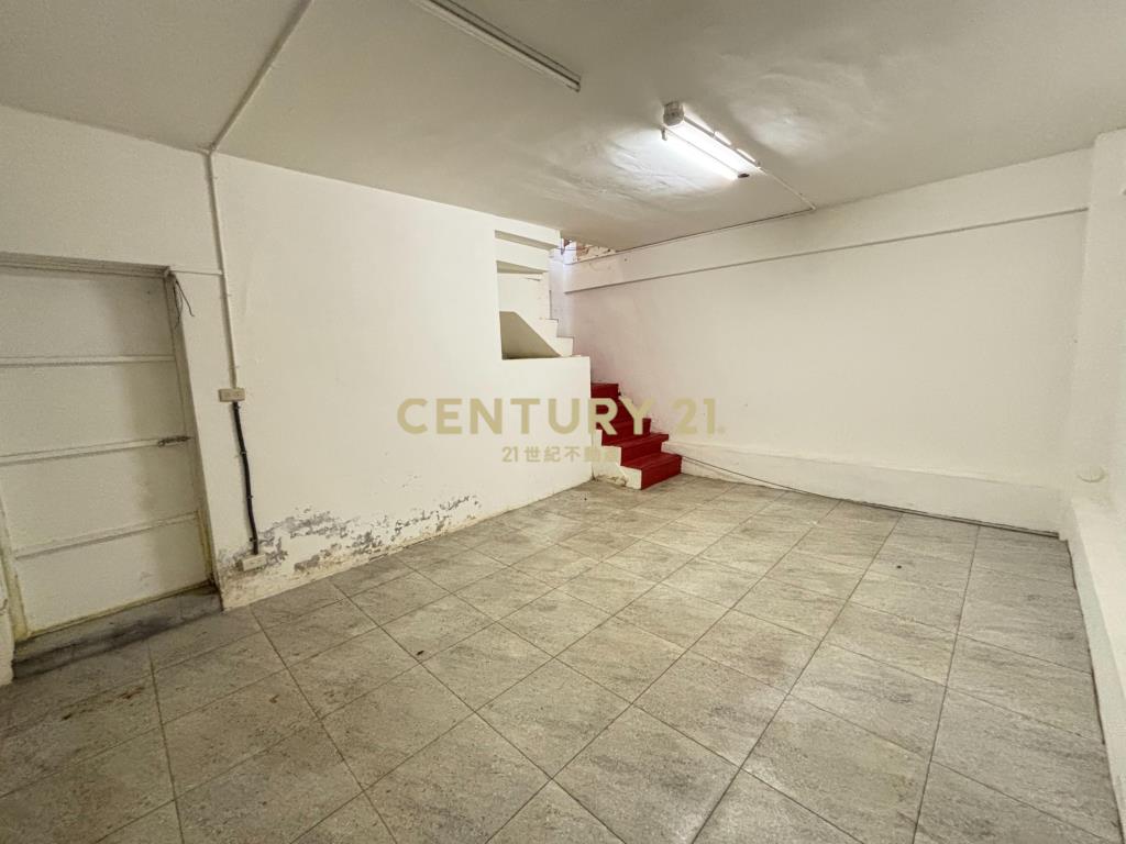 大湖公園站北大湖站牌店面