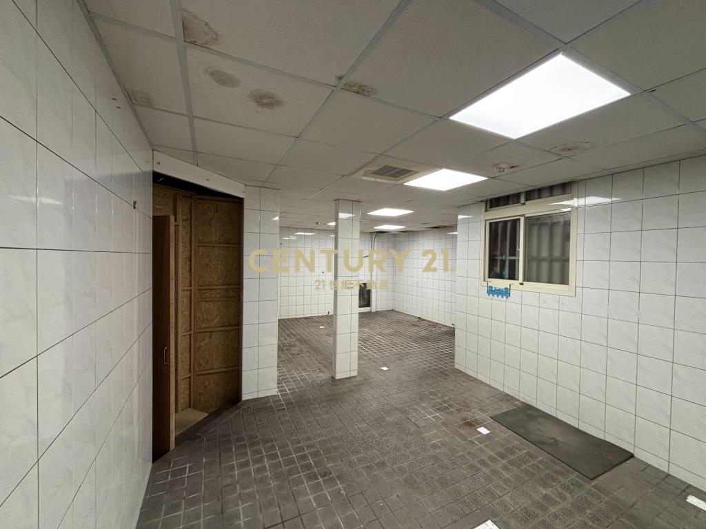 大湖公園站北大湖站牌店面