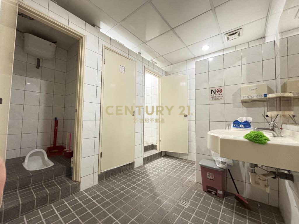 大湖公園站北大湖站牌店面