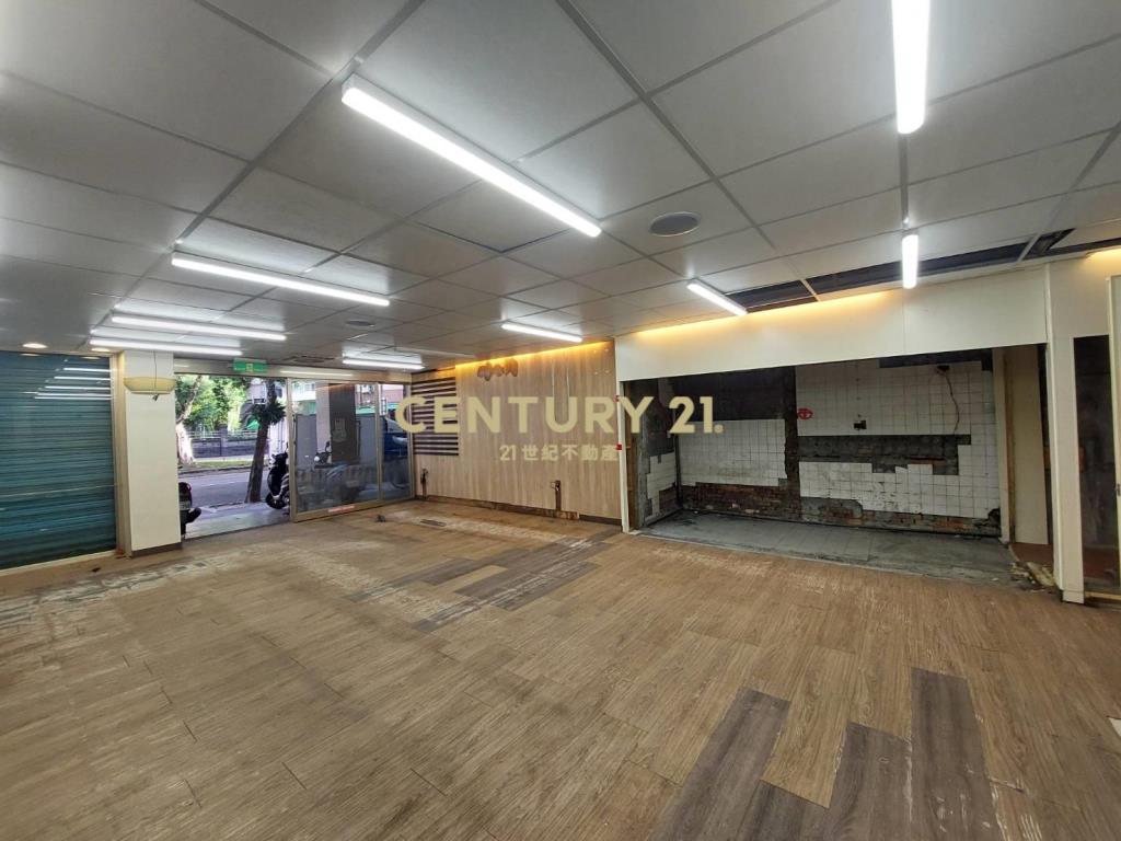 港墘三角窗黃金店面