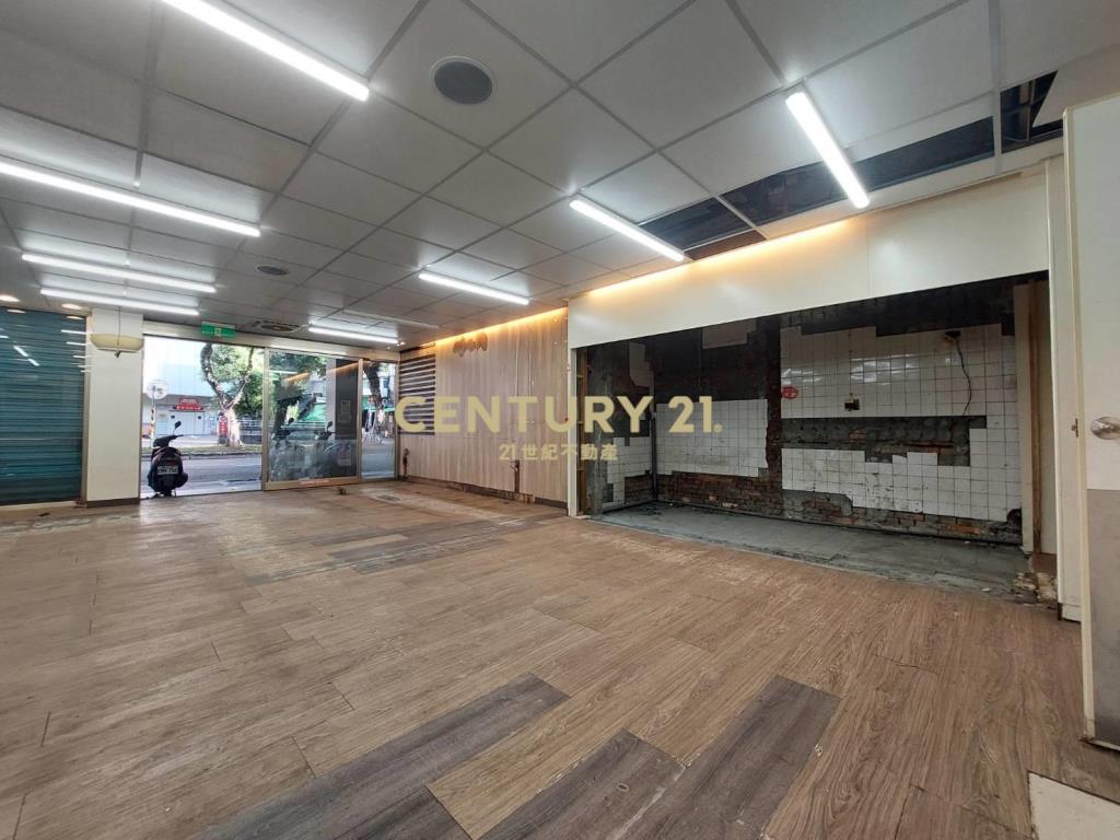 港墘三角窗黃金店面