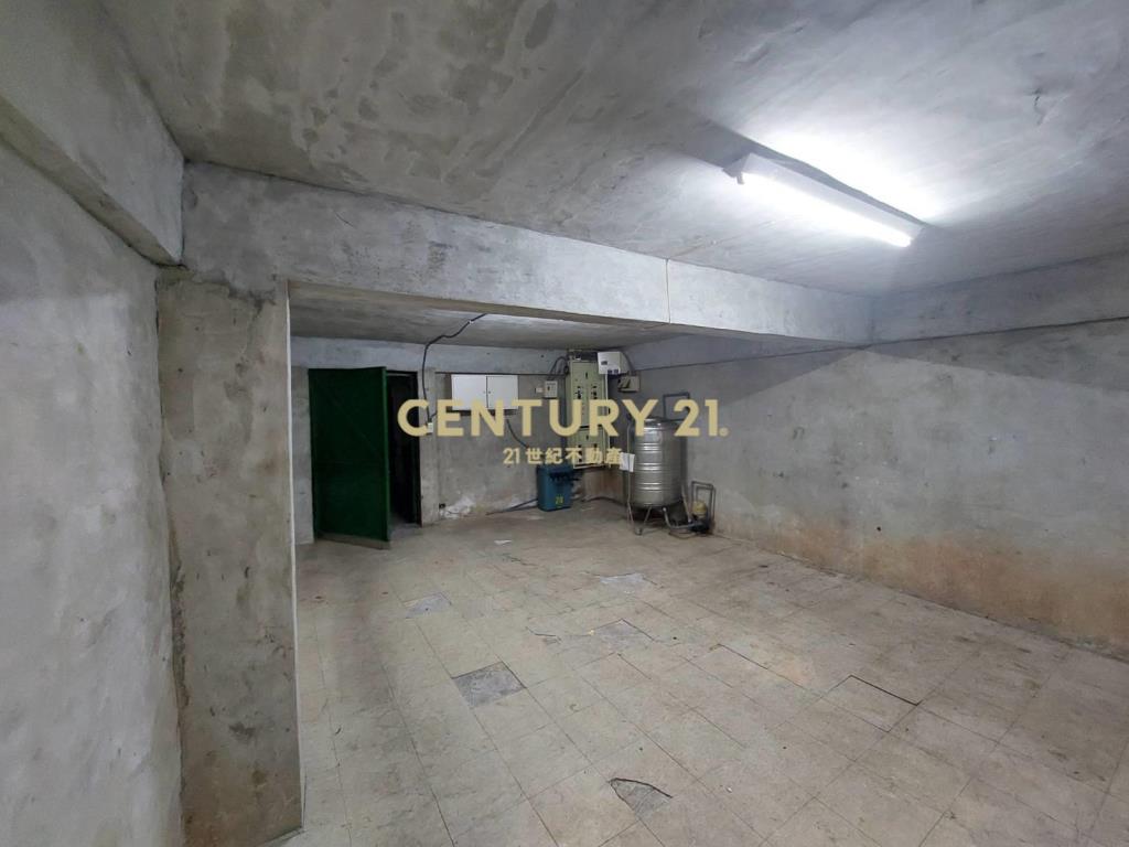 港墘三角窗黃金店面