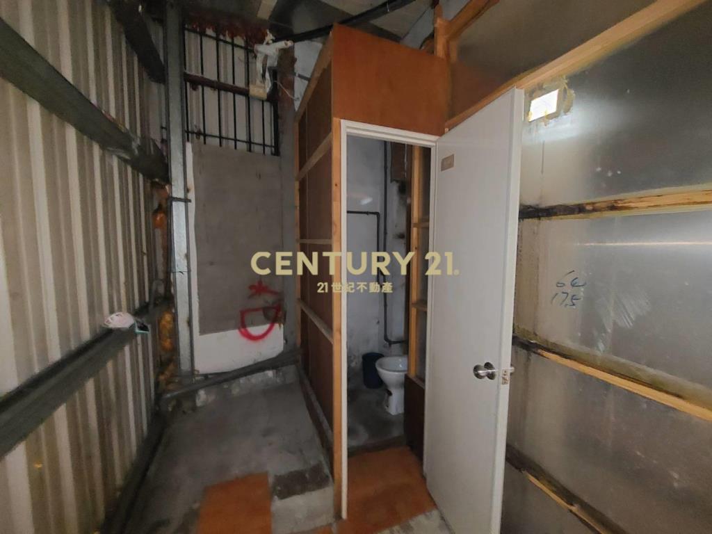 港墘三角窗黃金店面