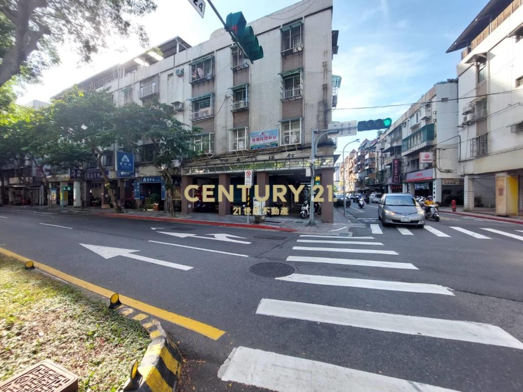 港墘三角窗黃金店面