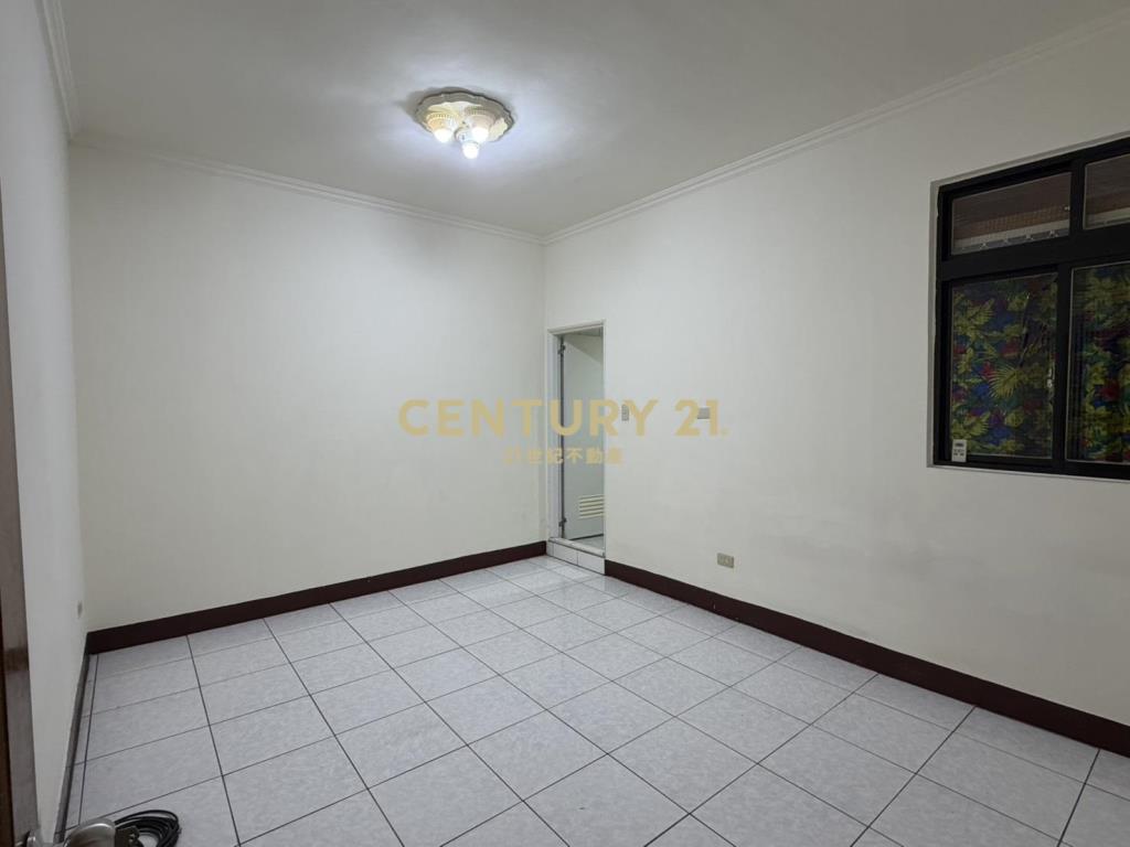 內科麗山學區便利採光雅寓