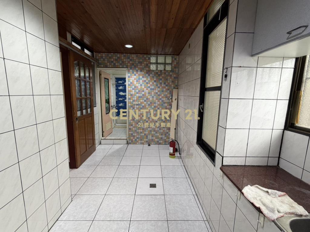 內科麗山學區便利採光雅寓