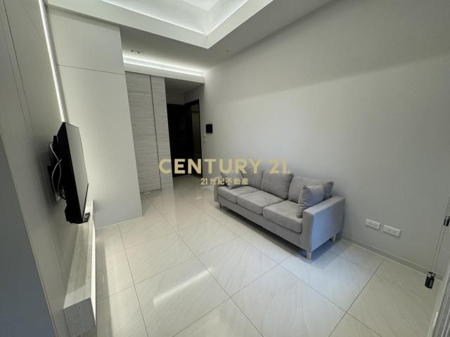 碧湖旁精緻美裝宅附車位