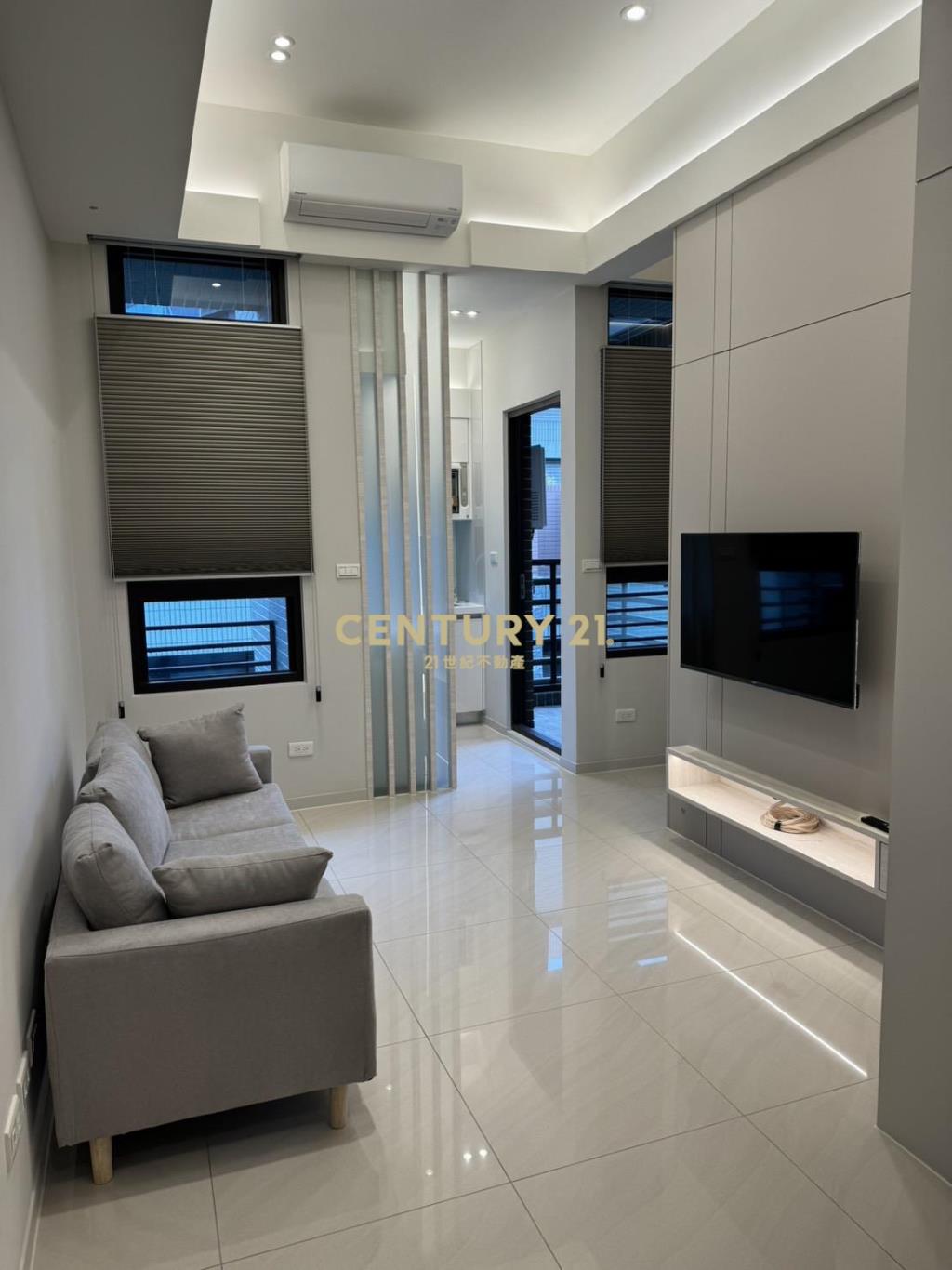 碧湖旁精緻美裝宅附車位