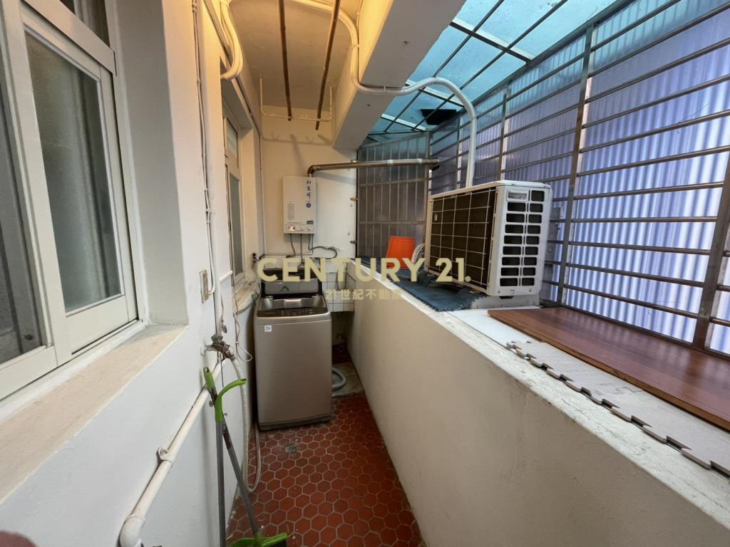 內湖民權四期優質二房整層公寓