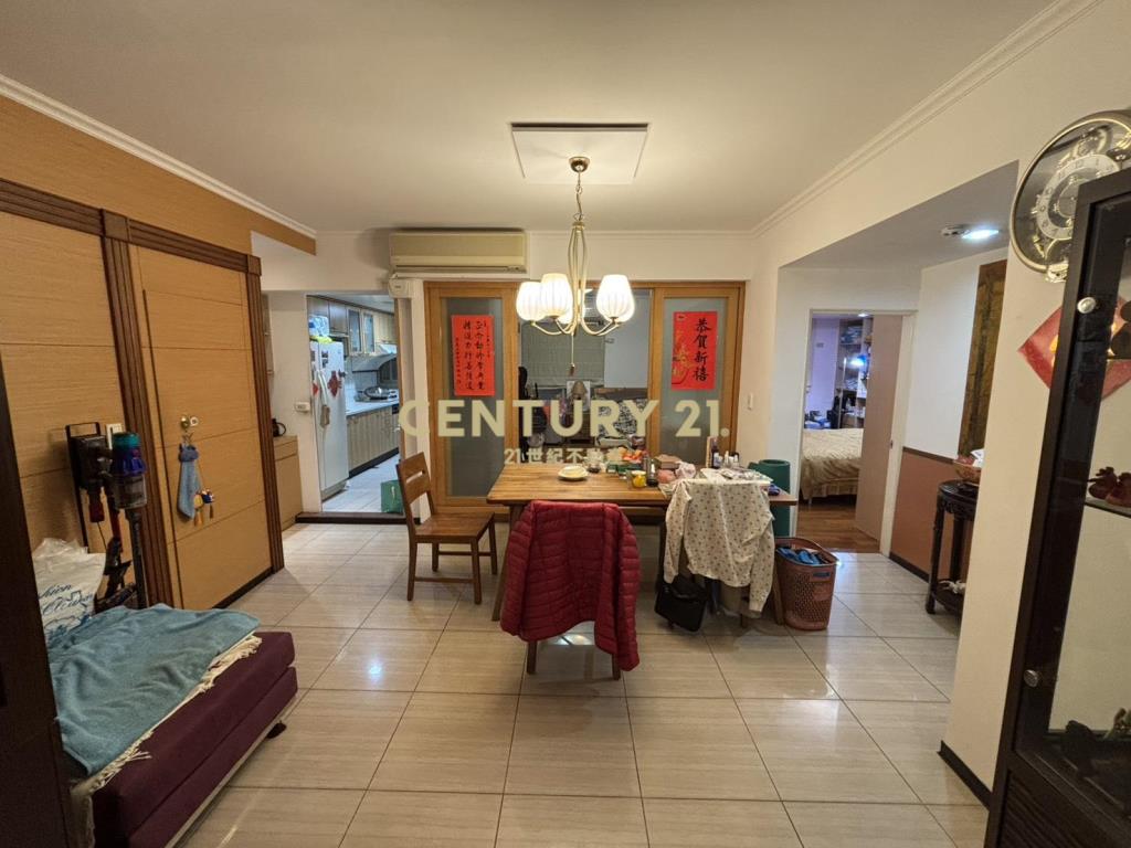 麗山學區翡翠城黃金美裝潢三樓