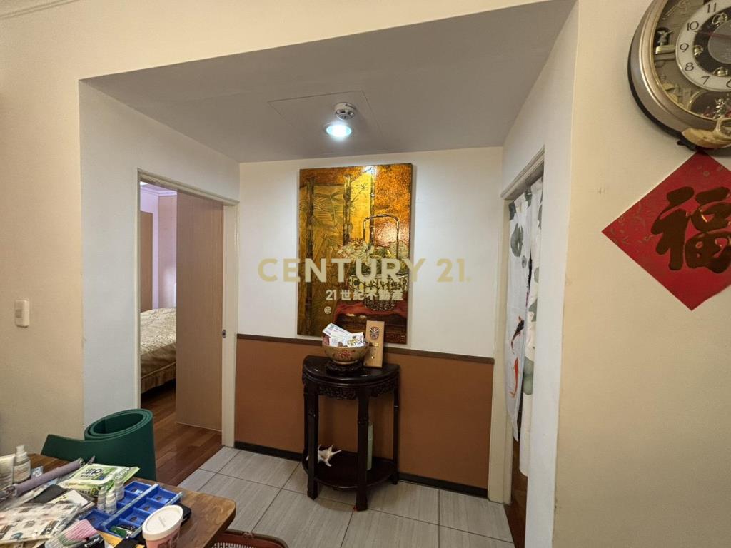 麗山學區翡翠城黃金美裝潢三樓