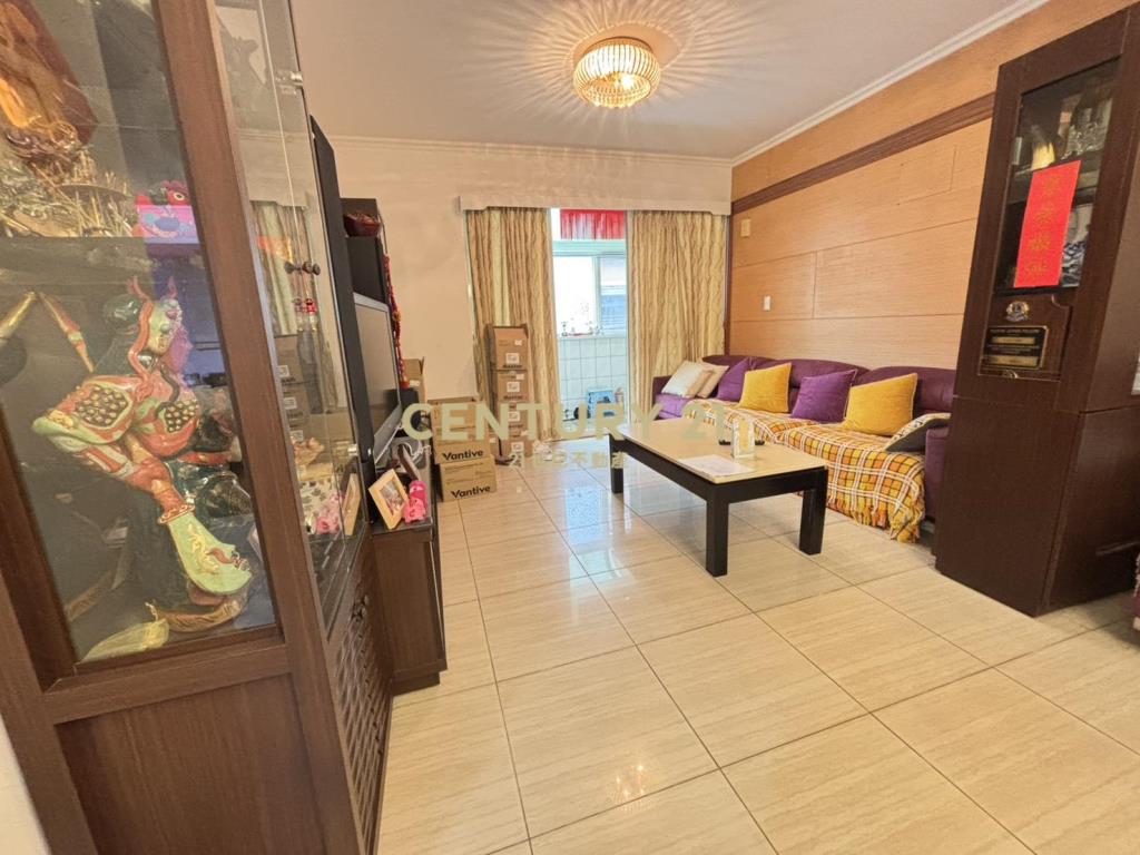 麗山學區翡翠城黃金美裝潢三樓