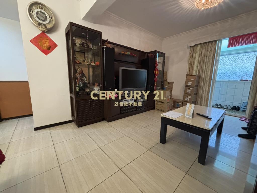 麗山學區翡翠城黃金美裝潢三樓