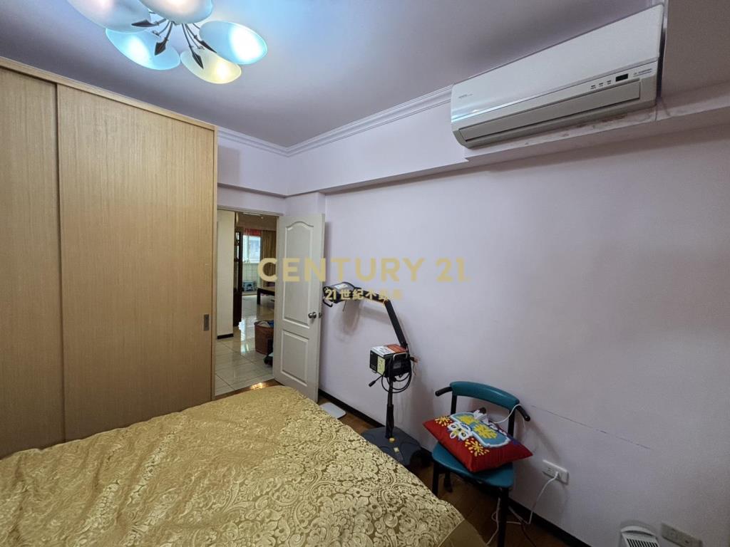 麗山學區翡翠城黃金美裝潢三樓