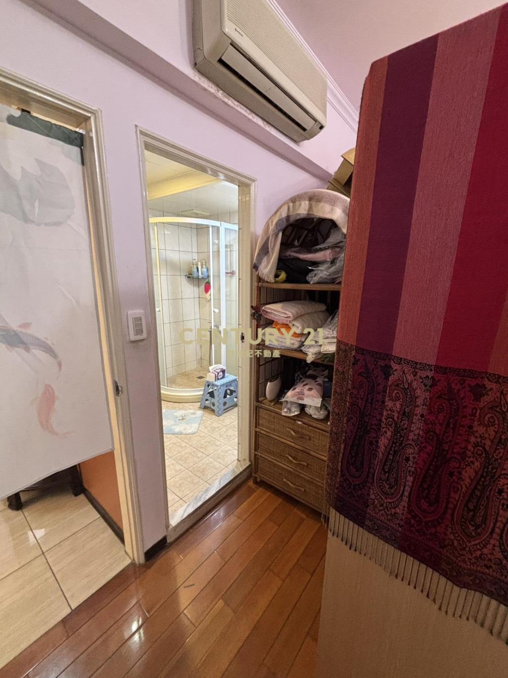 麗山學區翡翠城黃金美裝潢三樓