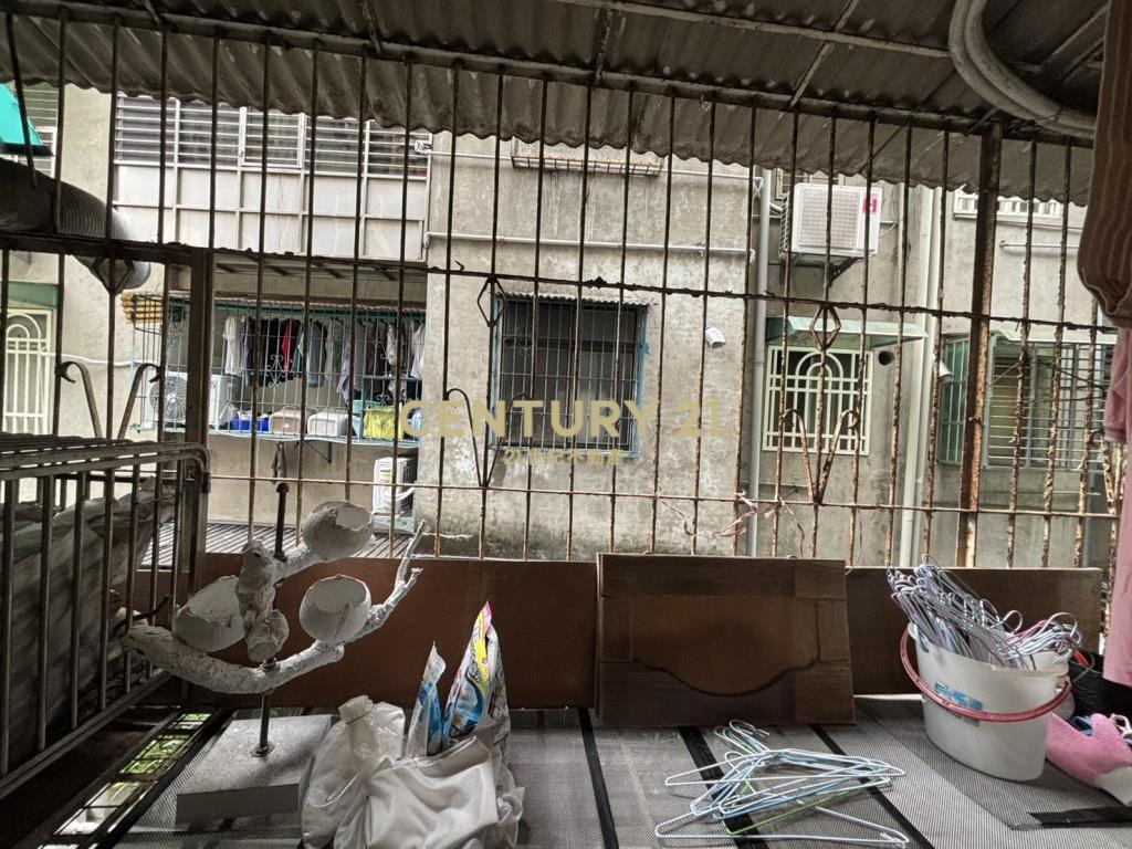 麗山學區翡翠城黃金美裝潢三樓