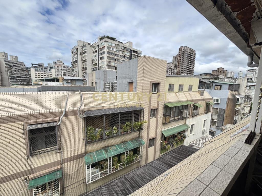 內湖站大空間頂加