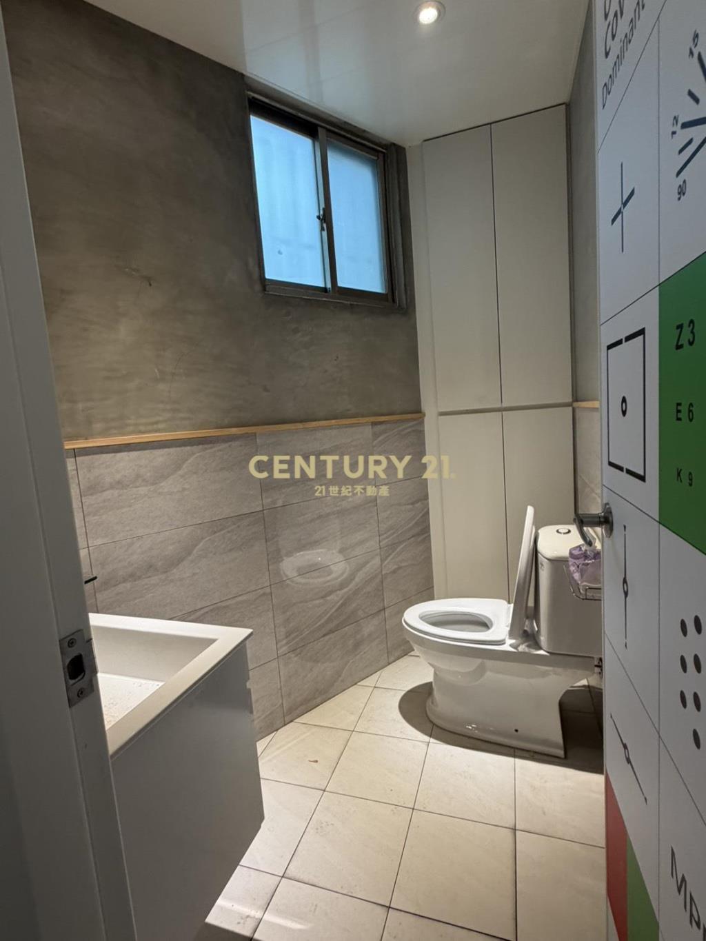 大直內科商圈三角窗精品店面