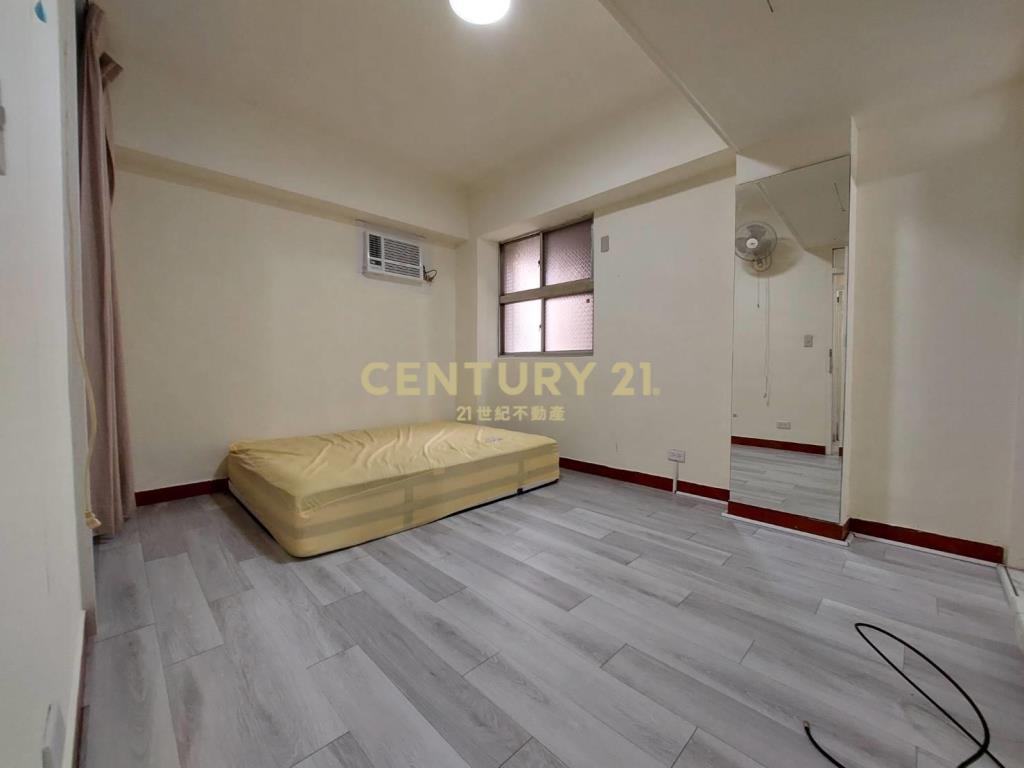 治盤社區電梯四樓三房西湖捷運美華廈