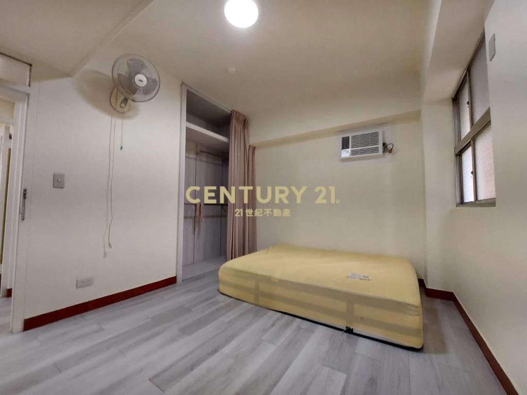 治盤社區電梯四樓三房西湖捷運美華廈