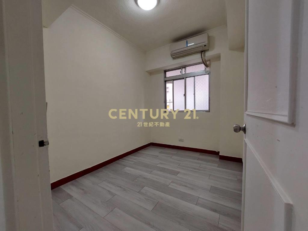 治盤社區電梯四樓三房西湖捷運美華廈