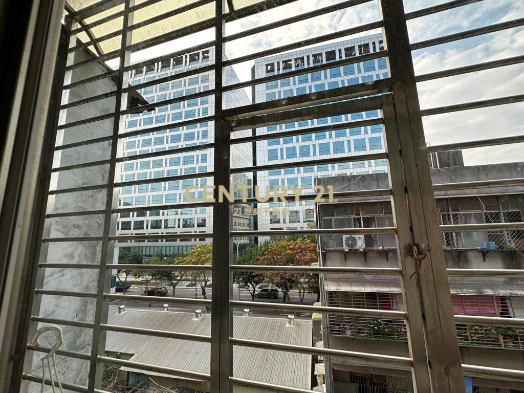 內科運動中心大港墘公園旁3房大雅寓