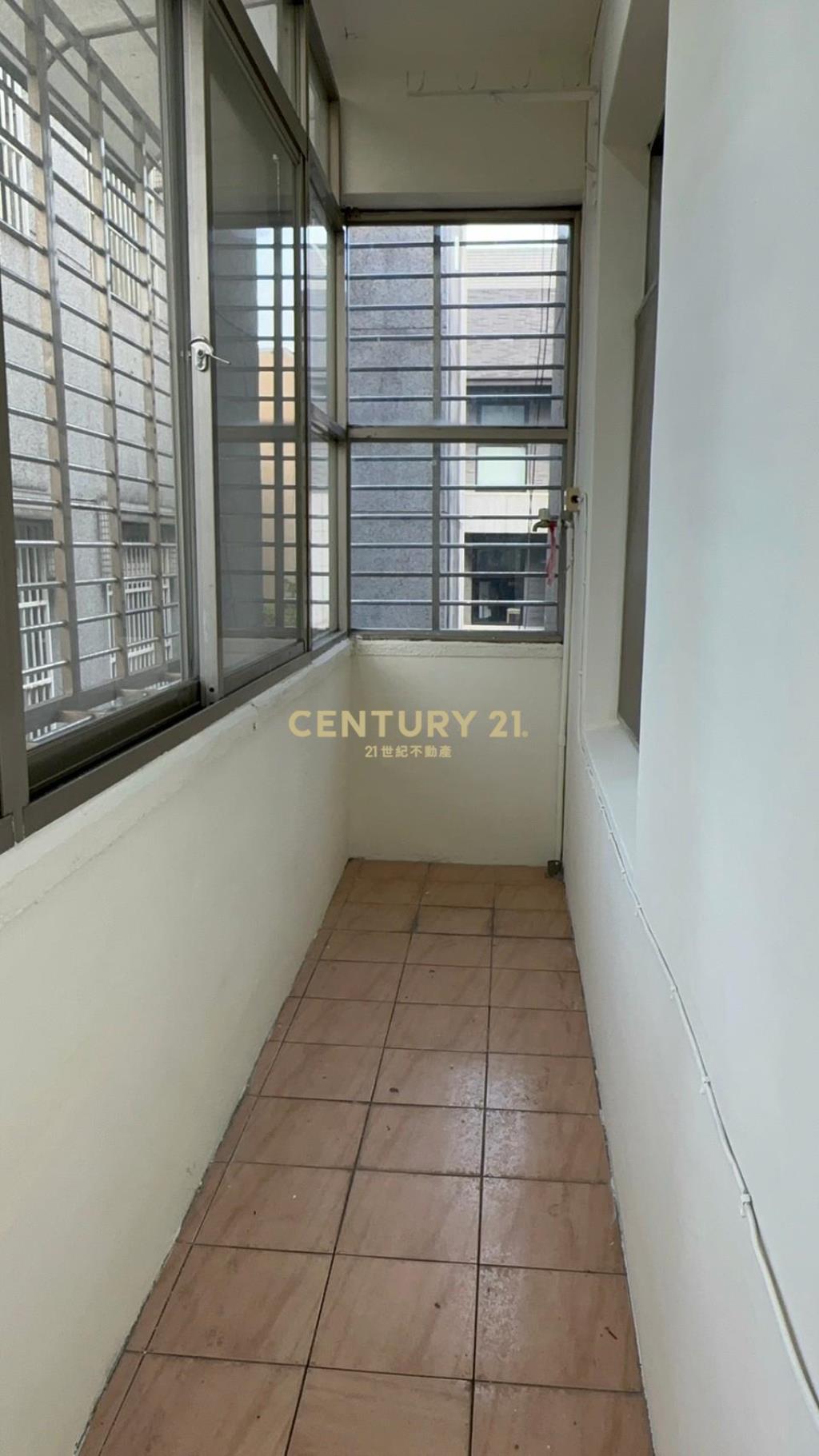 內科運動中心大港墘公園旁3房大雅寓