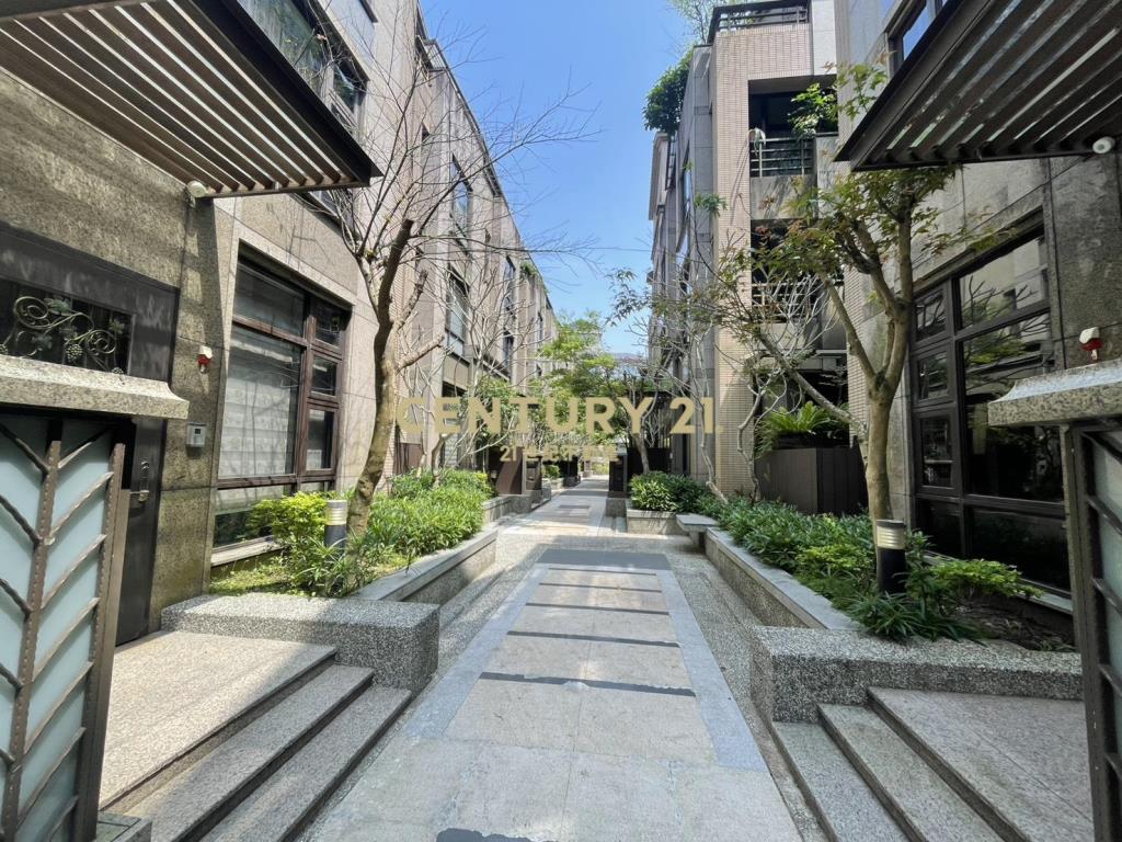 一院香電梯別墅雙車位