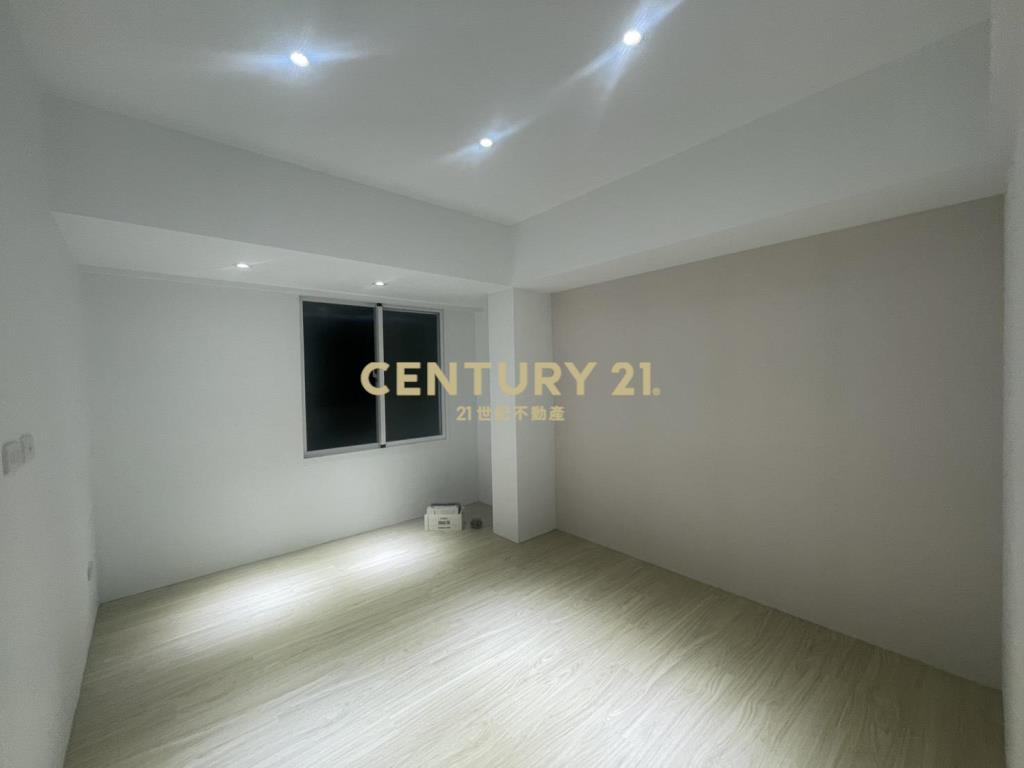 麗山學區門前停車一樓