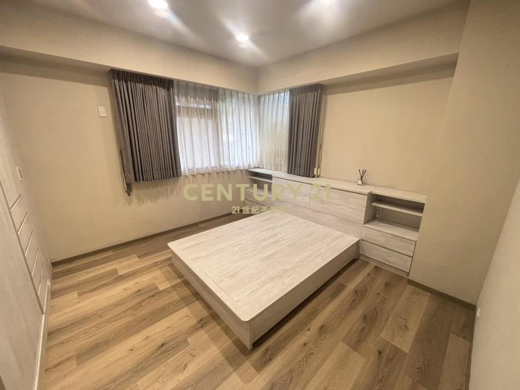 合家歡綠意滿窗一樓