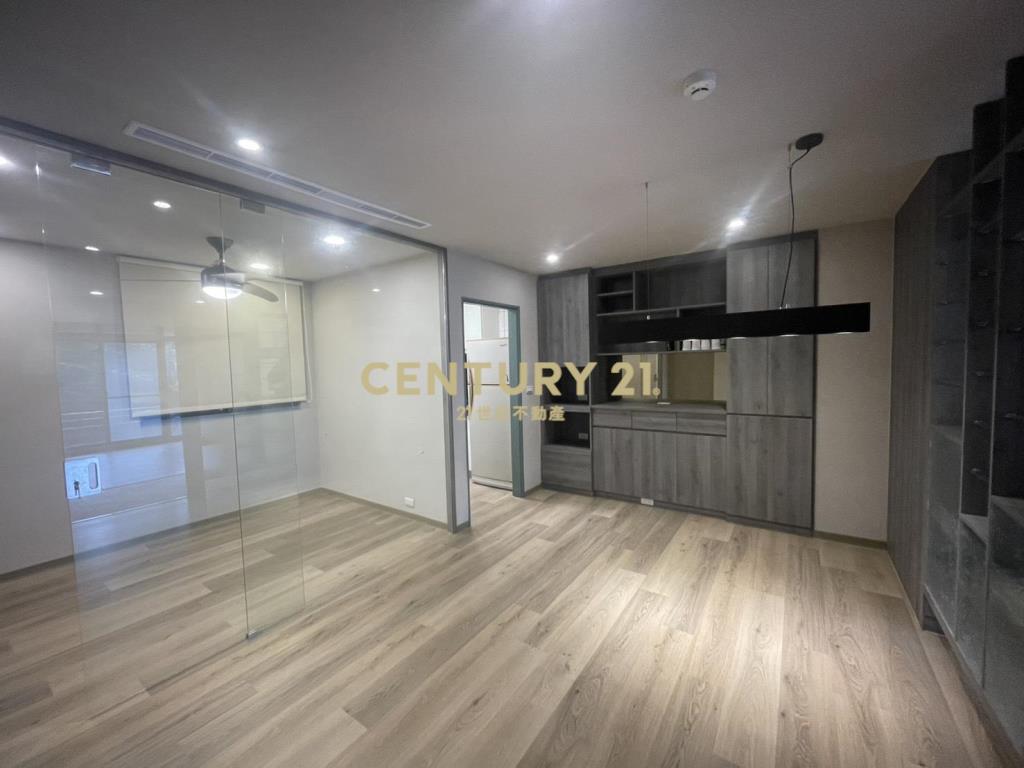 合家歡綠意滿窗一樓