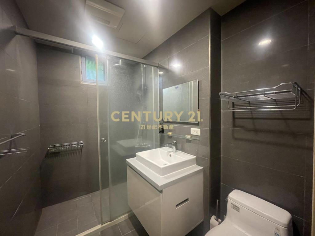 合家歡綠意滿窗一樓