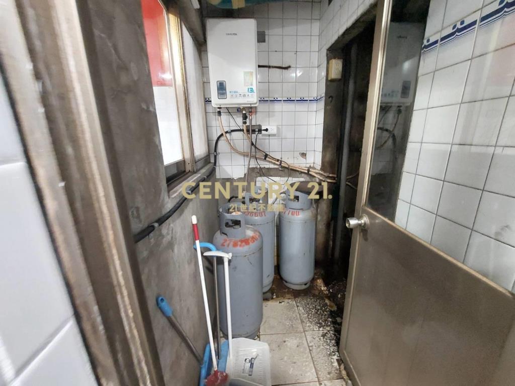 潭美新明公寓一樓門口好停車二房