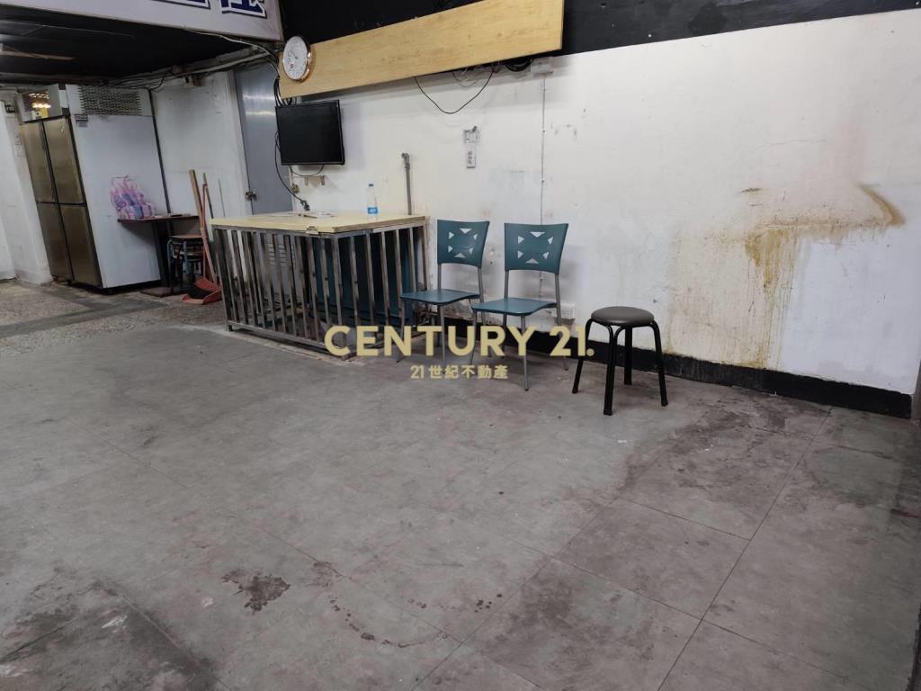 捷運金龍路黃昏市場邊間黃金店面