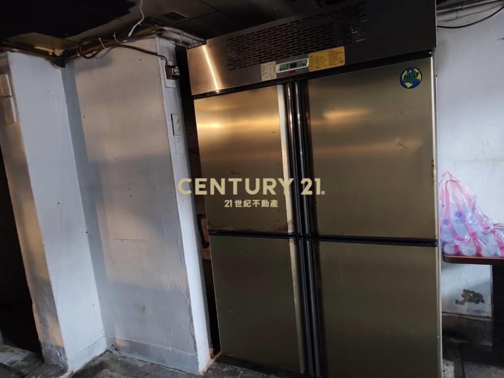 捷運金龍路黃昏市場邊間黃金店面