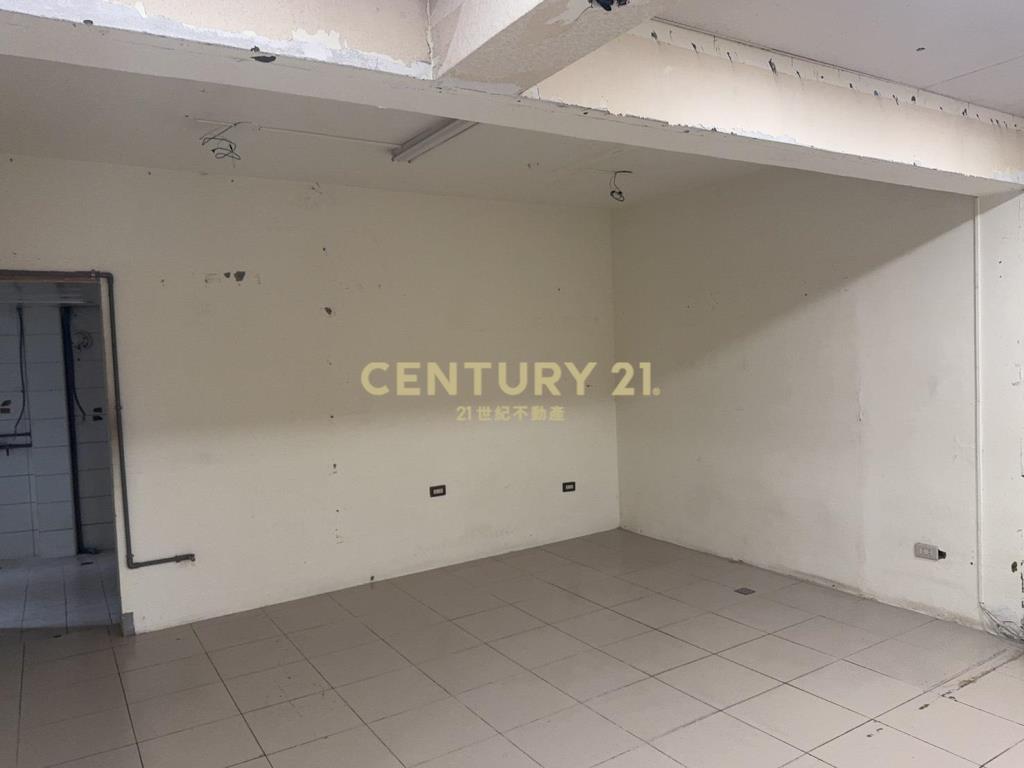 捷運板新站YMCA旁三角窗金店面