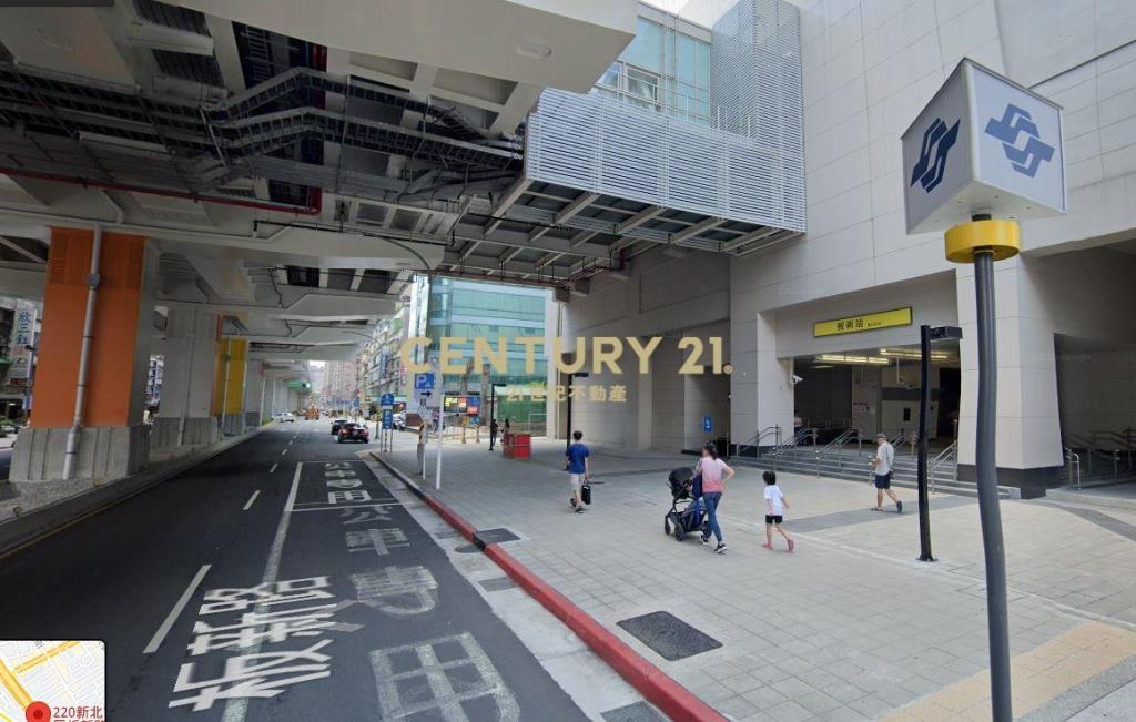 捷運板新站YMCA旁三角窗金店面