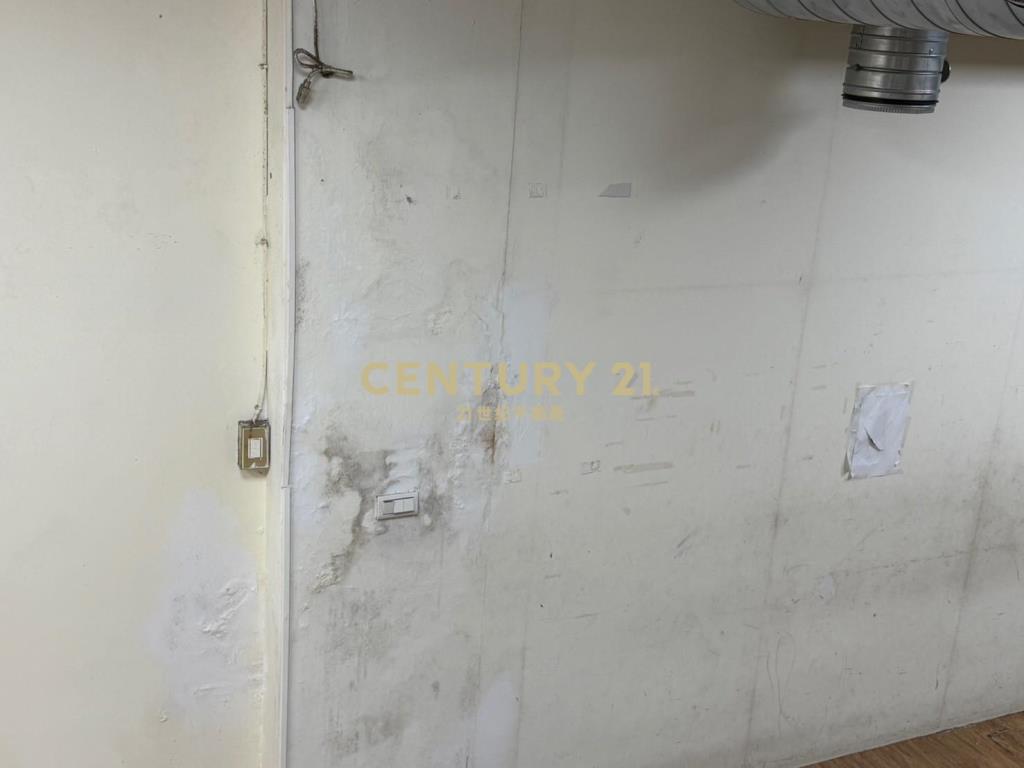 內湖站金店面