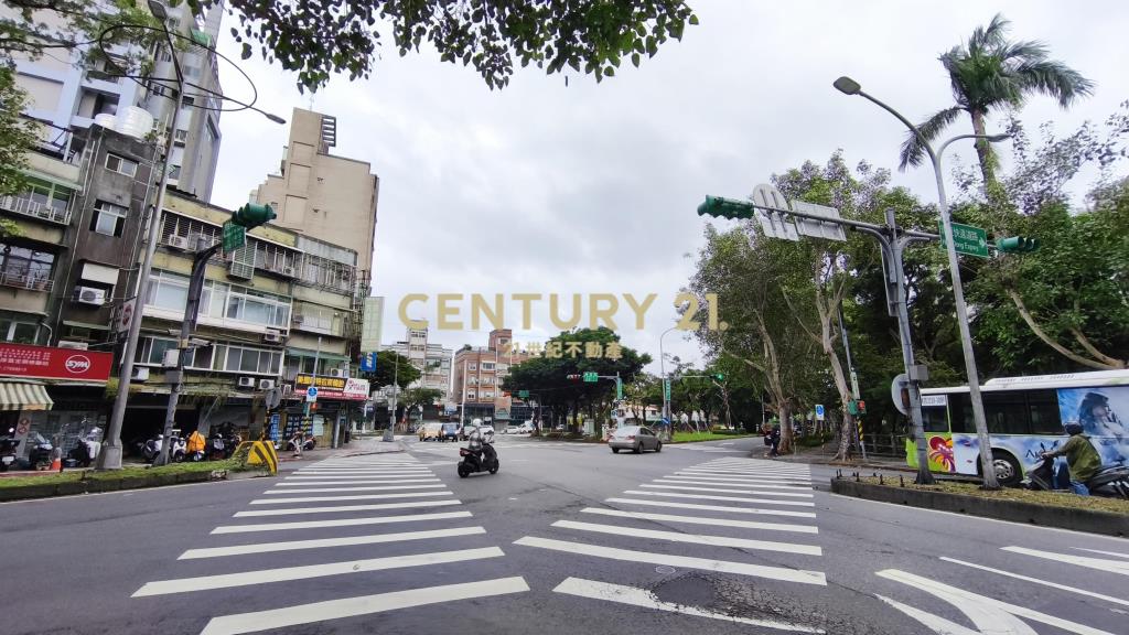 民生東路上民生社區黃金一樓店面