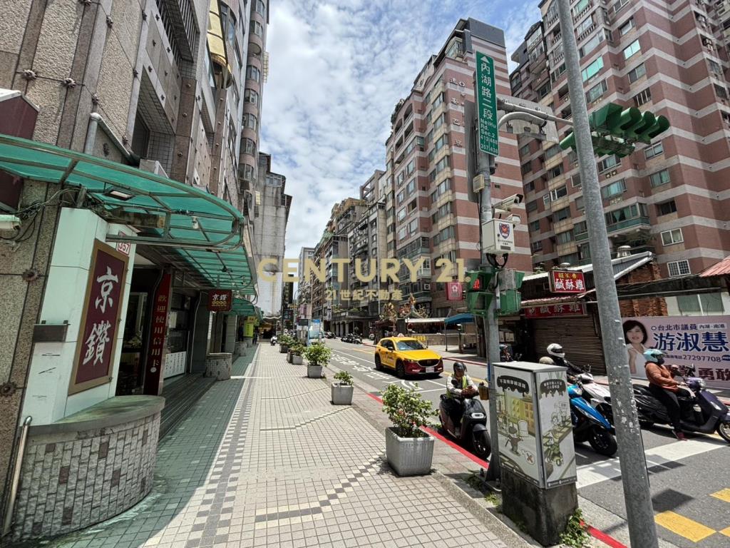 德安御璽正內湖街挑高黃金店面