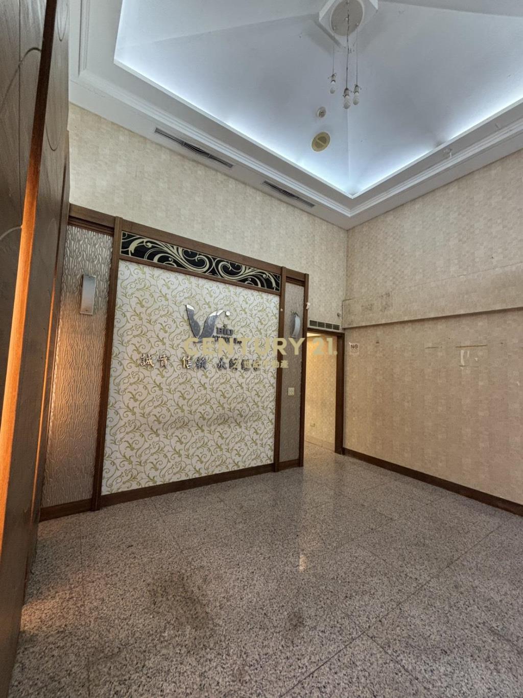 德安御璽正內湖街挑高黃金店面