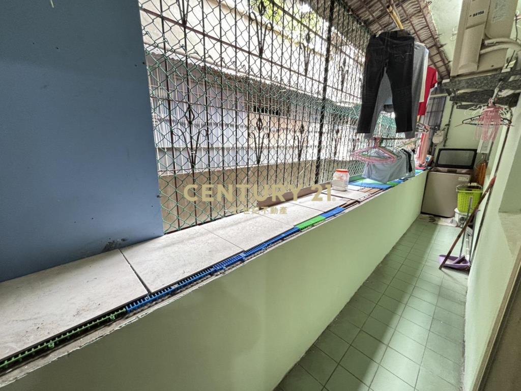 東湖市場黃金頂加
