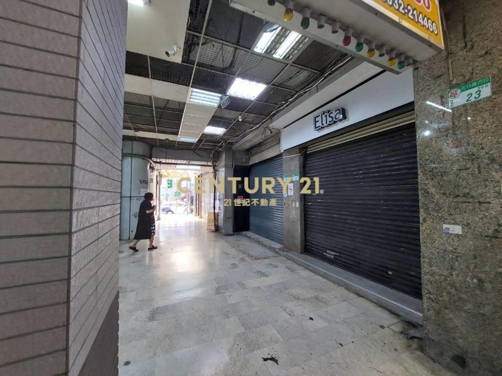 內湖捷運成功路四段一樓店面宏泰巨星