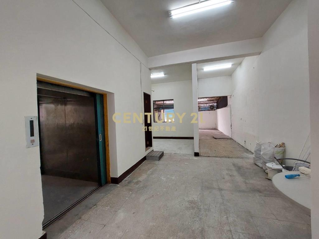 港華街近737巷港墘路店面