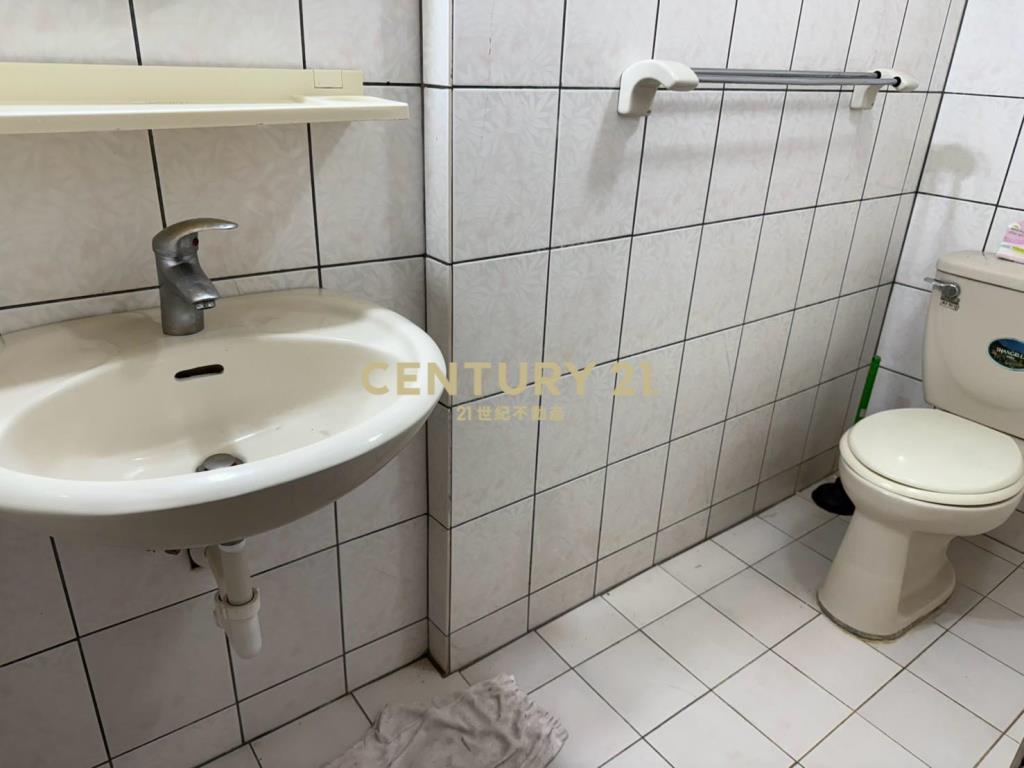邊間鬧中取靜-陽光花束