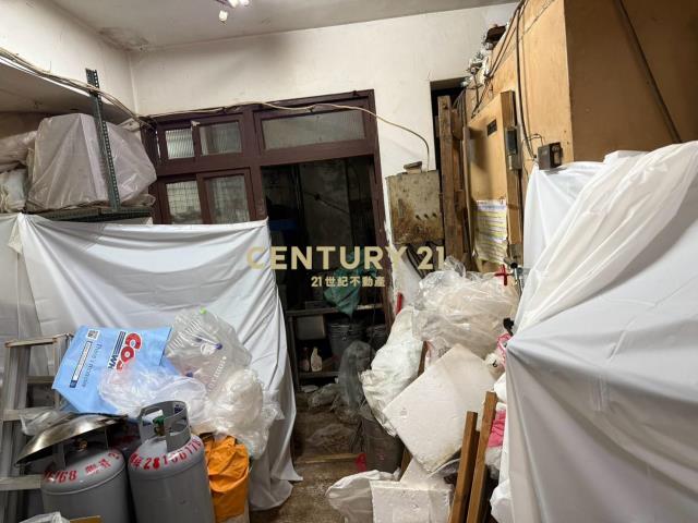 金龍黃昏市場邊間多功能一樓