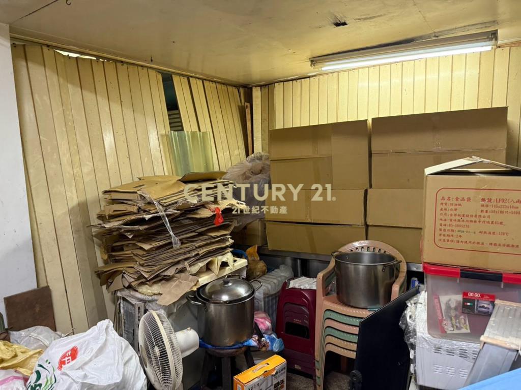 金龍黃昏市場邊間多功能一樓